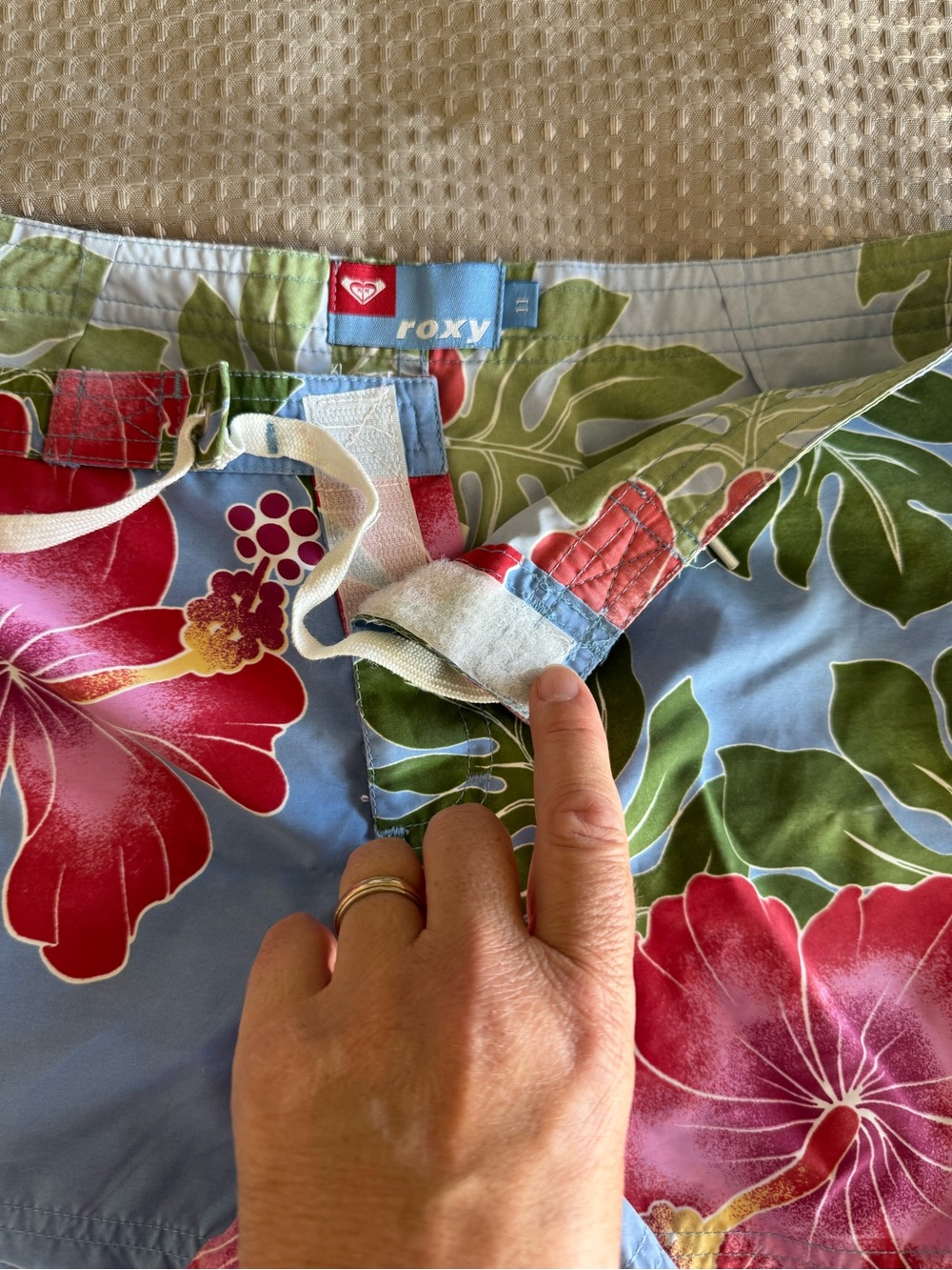 Roxy Light Blue, Red & Green Floral Swim Shorts Youth Size 11 Board Summer - Picture 8 of 9